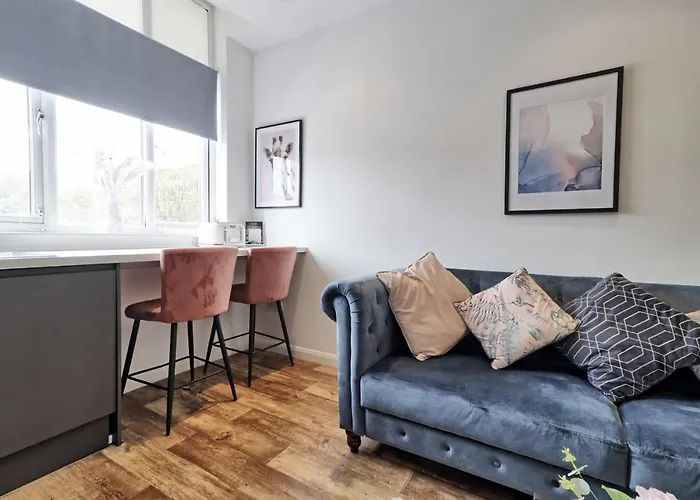 Urban Retreat - Southend Stays